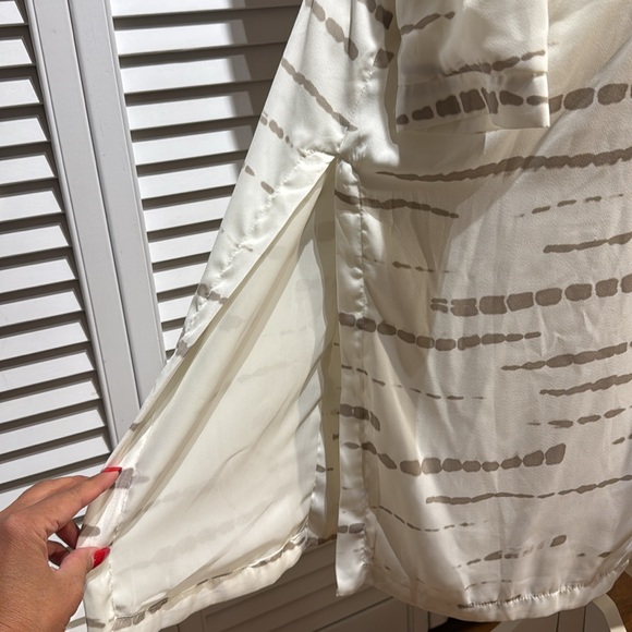 ⭐️🤍 Beautiful duster size S/M 🤍⭐️ - Picture 6 of 7